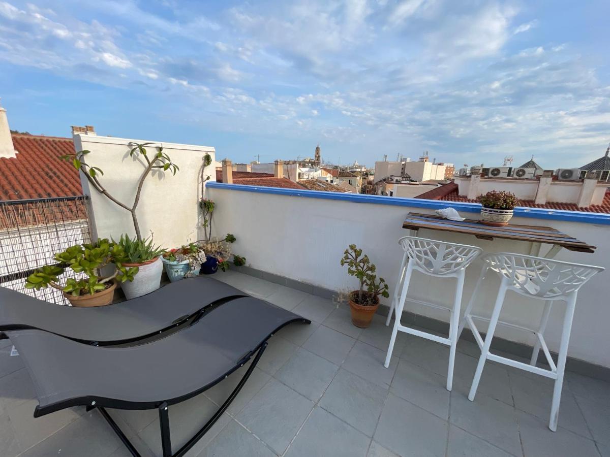 Charming Home With Private Terrace,Heart Of Малага Экстерьер фото