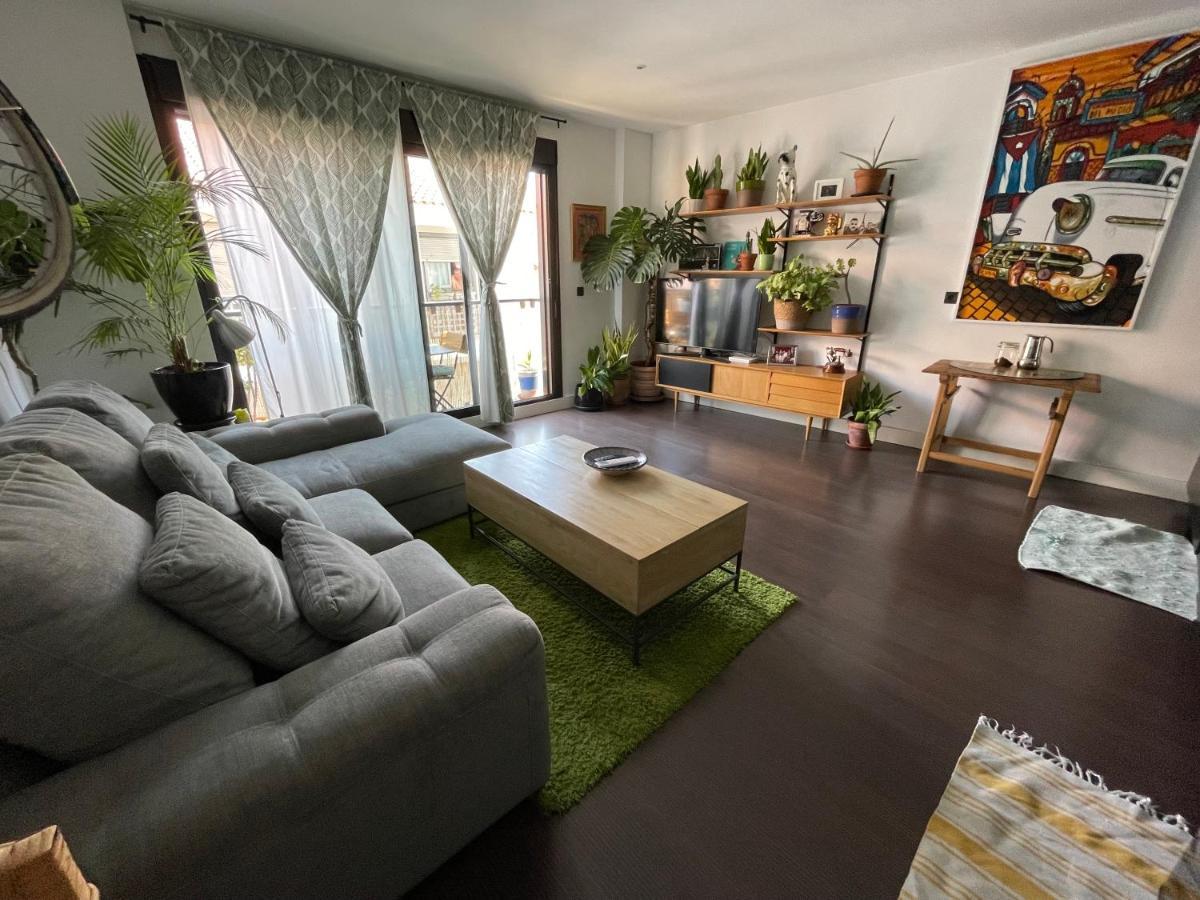 Charming Home With Private Terrace,Heart Of Малага Экстерьер фото